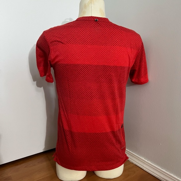 Nike Men's Running Shirt Dri-Fit Touch Tailwind Stripe Pocket Size M - Picture 3 of 11